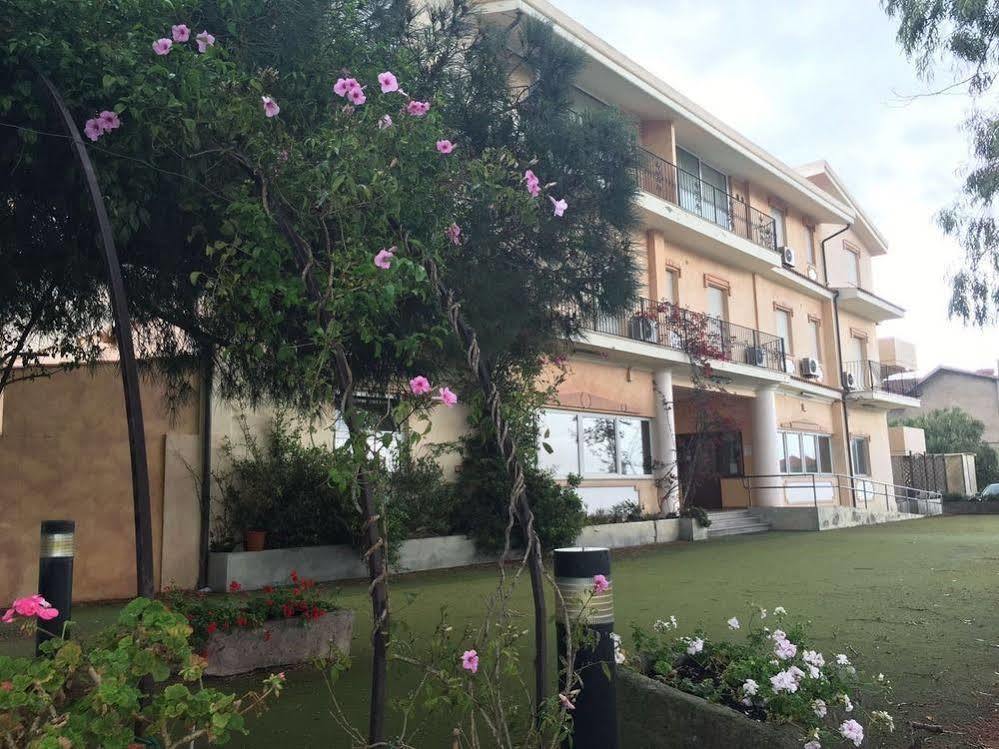 Hotel Monreale Sardara Exterior foto
